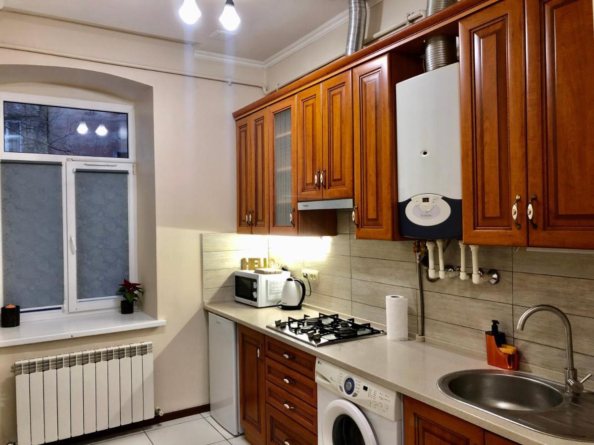 Old City Apartment With Parking Lviv Eksteriør bilde