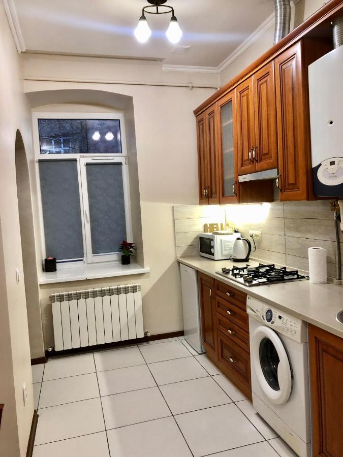 Old City Apartment With Parking Lviv Eksteriør bilde